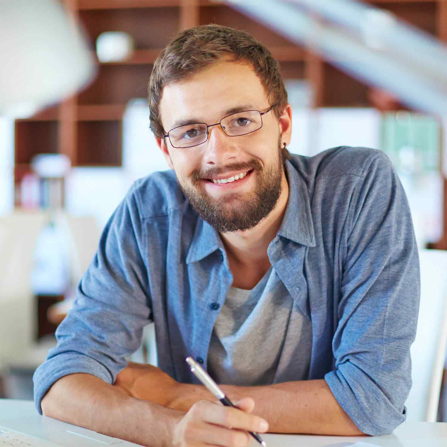 https://nourishandtransform.com/wp-content/uploads/2018/01/img-team-member-career-01.jpg
