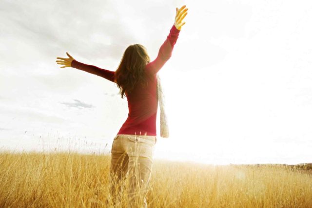 https://nourishandtransform.com/wp-content/uploads/2018/01/life-coach-excerpt-04-640x427.jpg